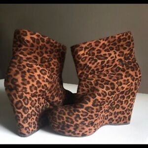 Gianni Bini Leopard Boot